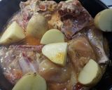 Foto del paso 5 de la receta Pollo al vino blanco con patatas