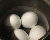 Foto del paso 1 de la receta Pascuas: Huevos marmolados con crema de roquefort