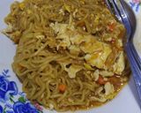 Foto langkah ke 4 dari resep Mie goreng kuah nyemek.
