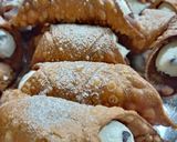 A picture of step 8 of Sicilian Cannoli.
