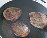 Vörösborban párolt marha fehérpecsenye recept fázis 2 fotója