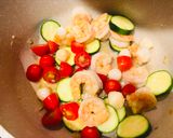 A picture of step 5 of Seafood Garden Pasta.