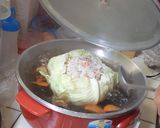 รูปขั้นตอนการทำที่ 5 ของ กะหล่ำปลียัดไส้ไก่สับ
