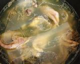 Hình bước làm 1 của món Chân Gà Ta Hầm Tứ Bảo