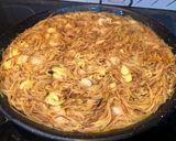 Foto del paso 4 de la receta Fideuá con sepia y gambas