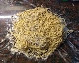 Foto del paso 4 de la receta: Spaguettis caseros con salsa de albahaca, ajos y tomates