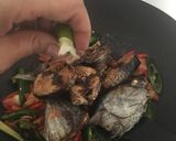 Foto langkah ke 6 dari resep Tumis Kukus Tongkol.
