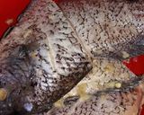 Foto langkah ke 1 dari resep Ikan gurame tepung asam manis.