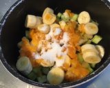 Une image de l'étape 6 de Compote rhubarbe,bananes et orange.