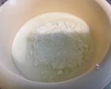 Une image de l'étape 2 de Flan aux pommes, pralines roses et lait fermenté.