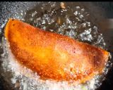 A picture of step 6 of Beef Stuffed Pancake Fry.