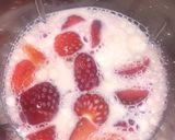 A picture of step 3 of Strawberry milkshake.