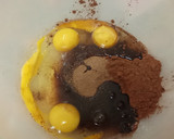 صورة لخطوة 2 من وصفة كروكي بحبيبات الشوكولاتة البيضاء 🍫