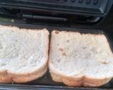 A picture of step 5 of Paneer Peri peri sandwich.