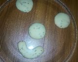 A picture of step 7 of Zeera biscuits.