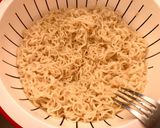 कोलकाता स्टाइल चाऊमिन (kolkata style chowmein recipe in Hindi) रेसिपी चरण 2 फोटो