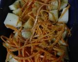 Foto del paso 2 de la receta: Pollo con mostaza e hinojo y papas al curry