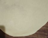 A picture of step 6 of Pizza pinwheel without oven.