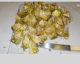 Foto del paso 3 de la receta: Puntilla con alcachofas y ajos tiernos