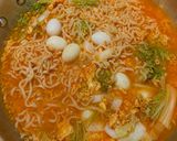 Foto langkah ke 6 dari resep Mie godok kuah seblak.