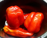 Foto del paso 1 de la receta: Pimientos Rojos asados en Olla de Cocción Lenta
