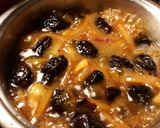 Foto del paso 32 de la receta: Lomo de cordero, con cebollas caramelizda, cirulas, pasas y crujiente de almendras