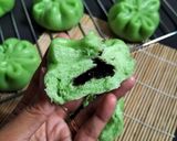 Foto langkah ke 9 dari resep Bapao Pandan Isi Cokelat.