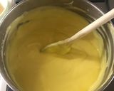 Foto del passaggio 1 della ricetta Sbriciolata con crema pasticciera e gocce di cioccolato!