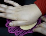 صورة لخطوة 4 من وصفة أسهل طريقة لعمل صوابع زينب