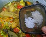 Foto langkah ke 8 dari resep Asem Asem Ayam Simpel.