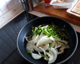 Foto del paso 2 de la receta: Aprovecha el pollo asado, muy rápido, a mi manera