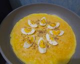Foto langkah ke 6 dari resep Omelete Telur Bawang Putih Tabur Oregano.