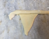 Foto del paso 6 de la receta: Medialunas de manteca (Fáciles y ricas!)