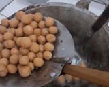 Foto langkah ke 8 dari resep KUE KECIPUT RENYAH ANTI GAGAL, NO OVEN NO MIXER | KUE KERING |.