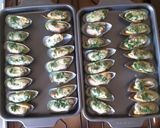 Une image de l'étape 4 de Moules d'Espagne gratinées au fromage râpé.
