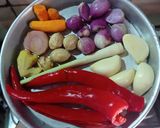 Foto langkah ke 1 dari resep Ikan Pari Kuah Santan.