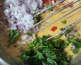 A picture of step 4 of Veg omelette.