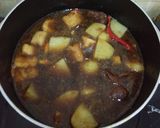 Foto langkah ke 4 dari resep Semur Daging Kentang.