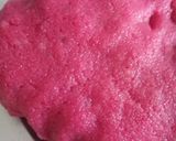 A picture of step 4 of Beetroot semolina kachauri.