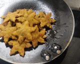 A picture of step 4 of Methi Masala Puri.