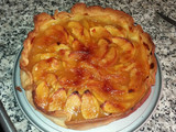 Tarta de manzana con mermelada de melocotón