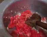 A picture of step 2 of Pizza sauce.