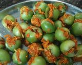A picture of step 3 of Gum berry (gunda) and raw mango sabji.