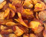 Foto del paso 4 de la receta Patatas fritas con tomate frito casero y huevos