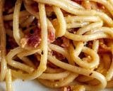 Foto del paso 3 de la receta: Espaguetis🍝 Carbonara🥓Con Uvas Pasas...!