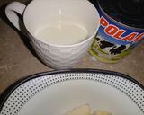 A picture of step 2 of Eggless banana bread toast.