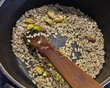 Foto del paso 5 de la receta: Cardo con uvas blancas y toque de frutos secos