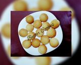 A picture of step 2 of Freshly baked Butter Cookies.