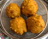 A picture of step 16 of Aloo Matar Sabudana Vada.
