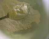 Foto langkah ke 2 dari resep Cumi tepung with black pepper saos.
